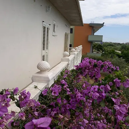 Parajsa Hotel